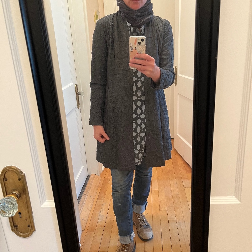 Eileen Fisher Silk jacket - Like New!!! - Picture 4 of 8